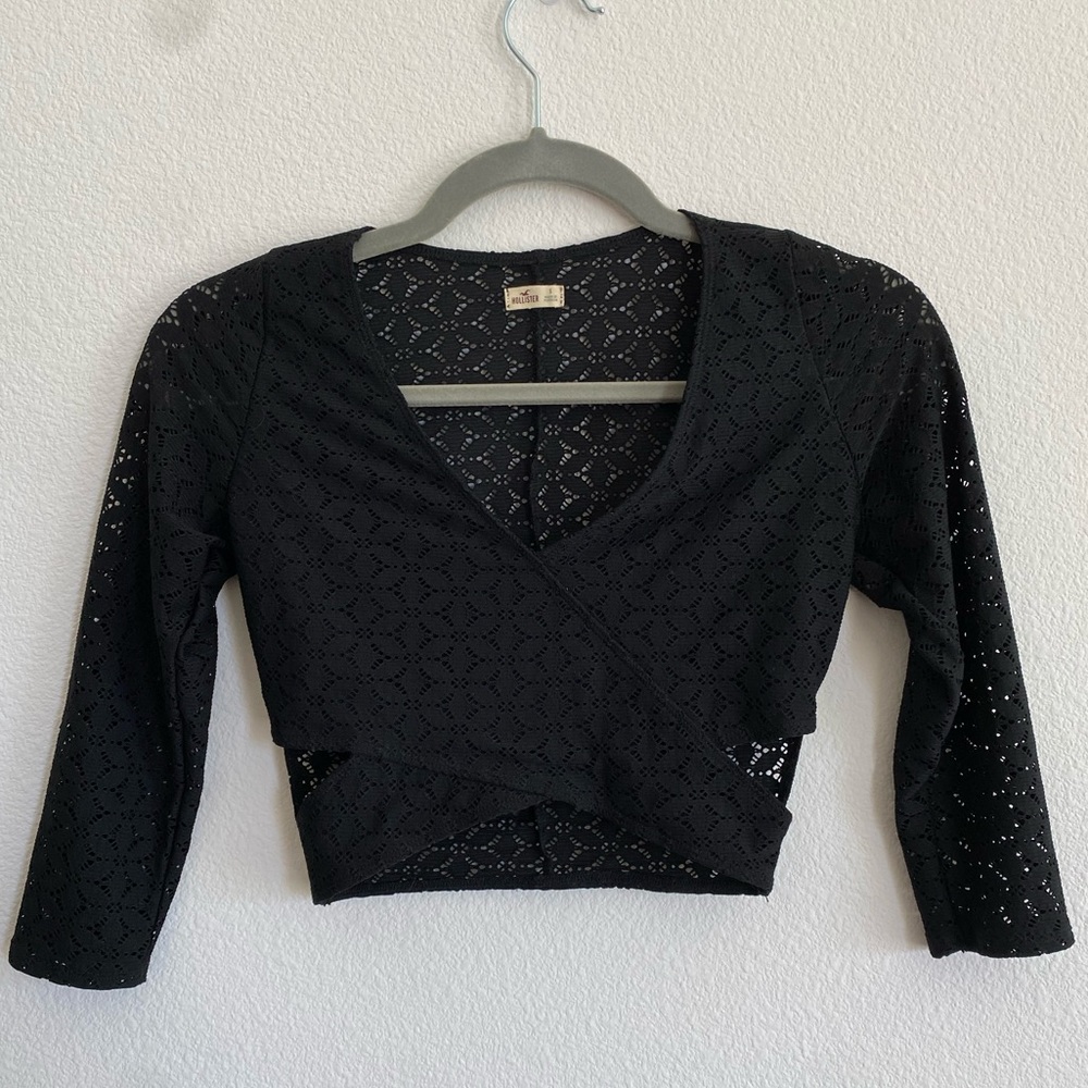 Hollister Cross Front Sleeve Crop Top - Size S, Black